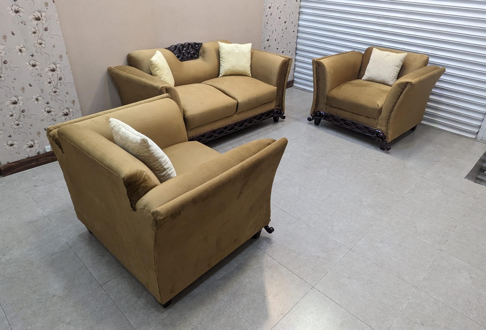 Comfortable 4 Seater Sofa Set