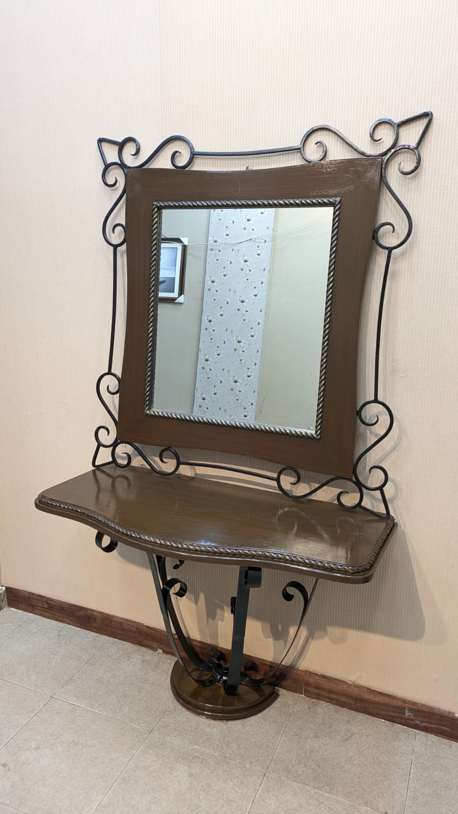 French Style Wall Mounted Console with Mirror