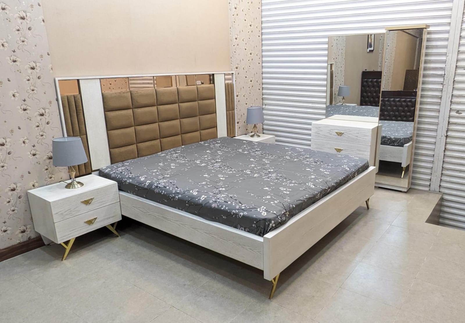 King Size Bedroom Set with Spring Mattress