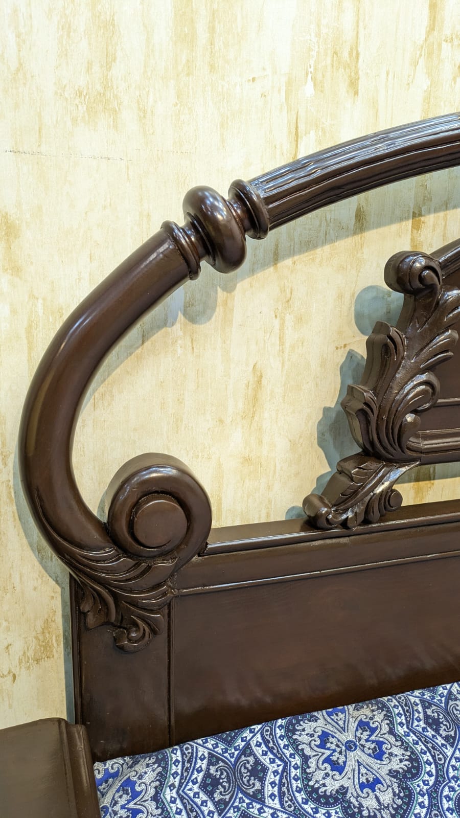 King Size Bed With 2 Side Tables