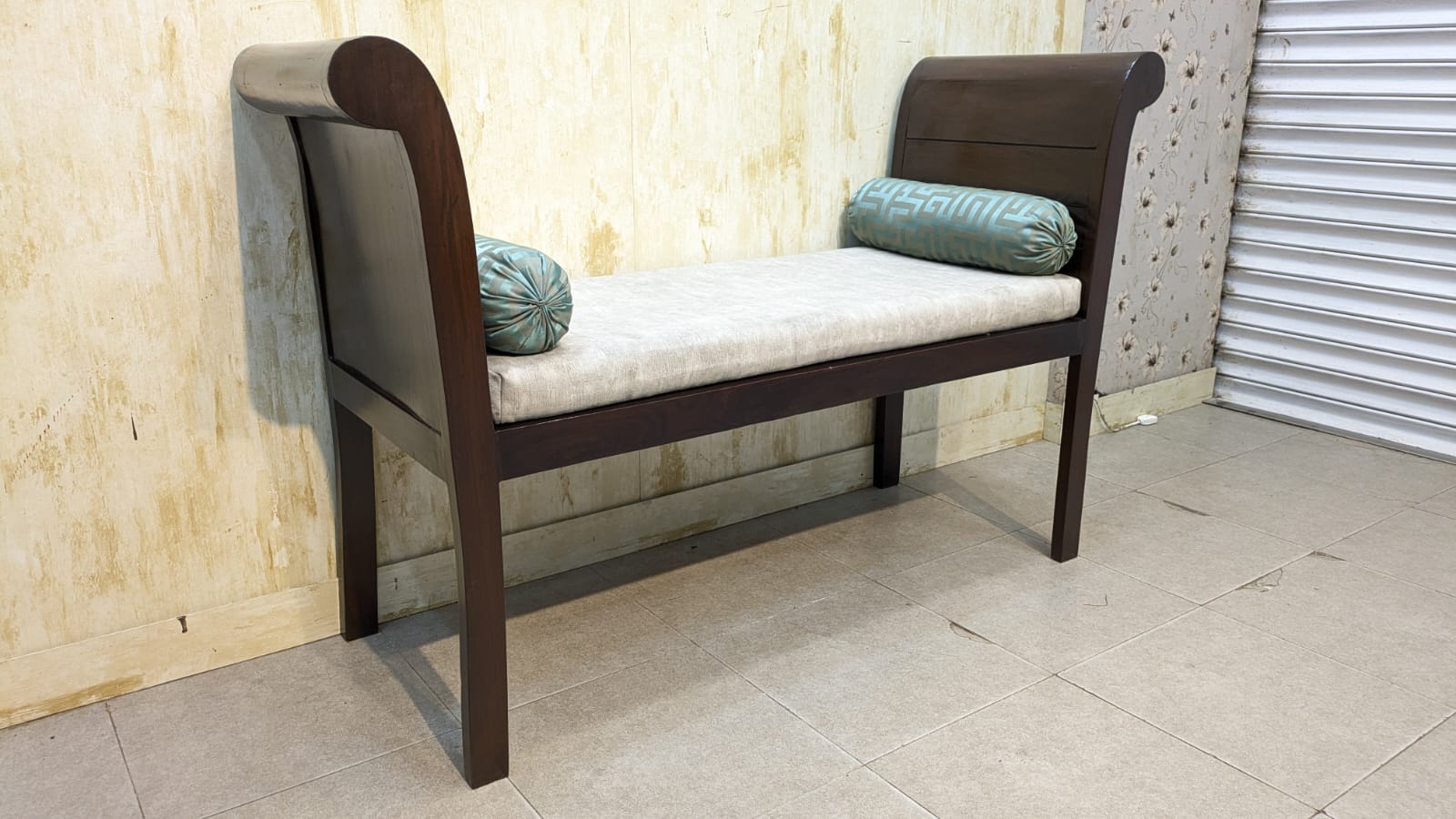 2 Seater Seattee