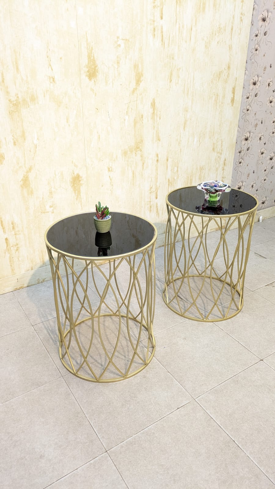 Corner Table