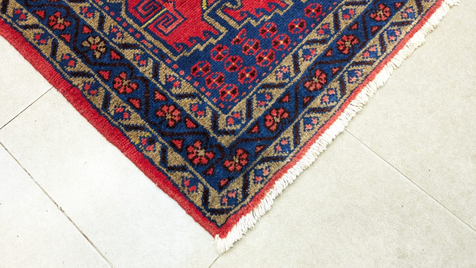 Vintage Persian Medallion Hand Knotted Carpet