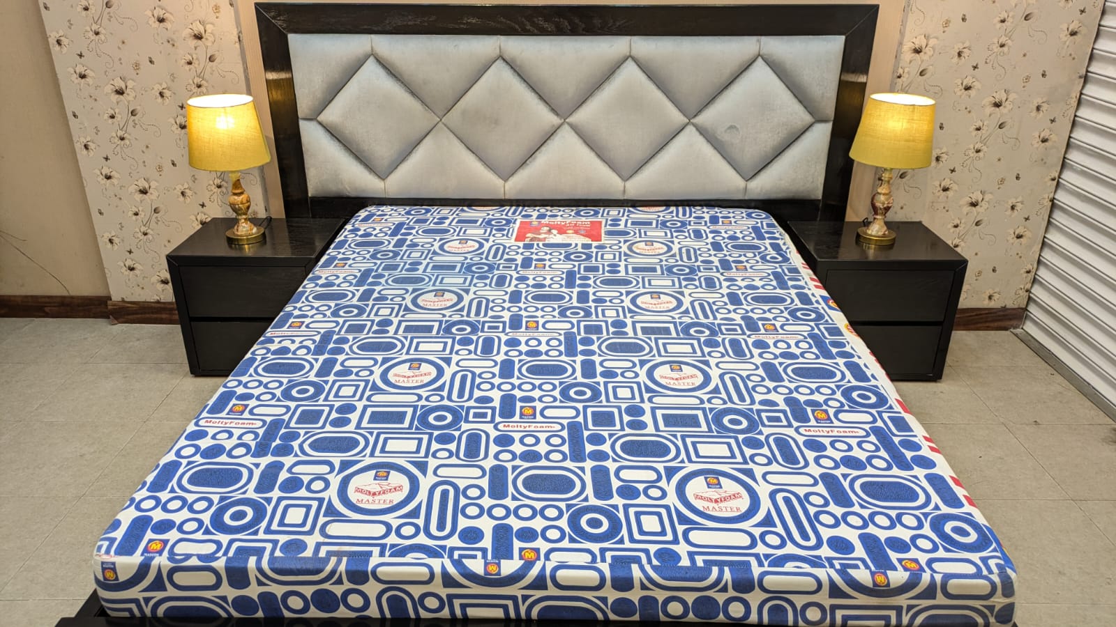 Queen Size Bed Set with Mattress
