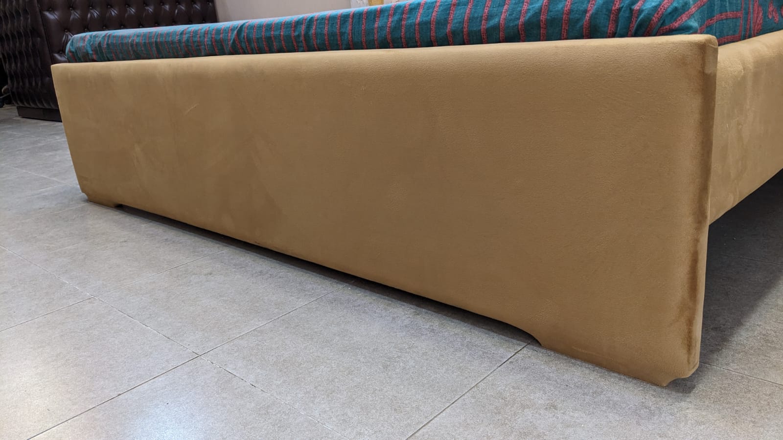 Divinecrafts Brand New King Size Bed with 2 Side Tables