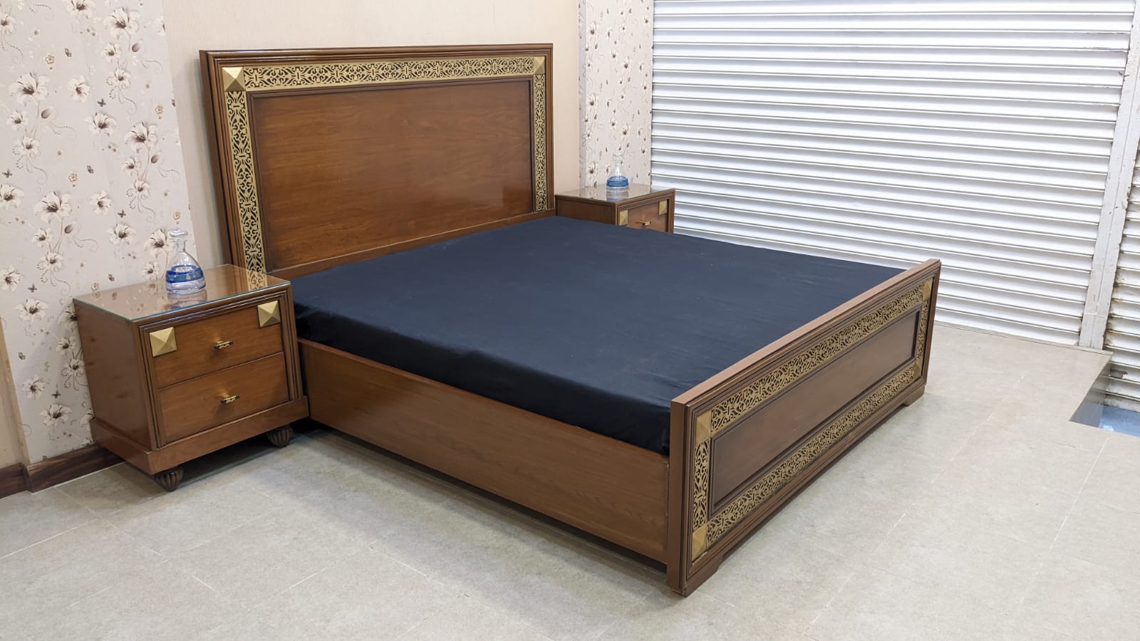 Brand New King Size Bed Set