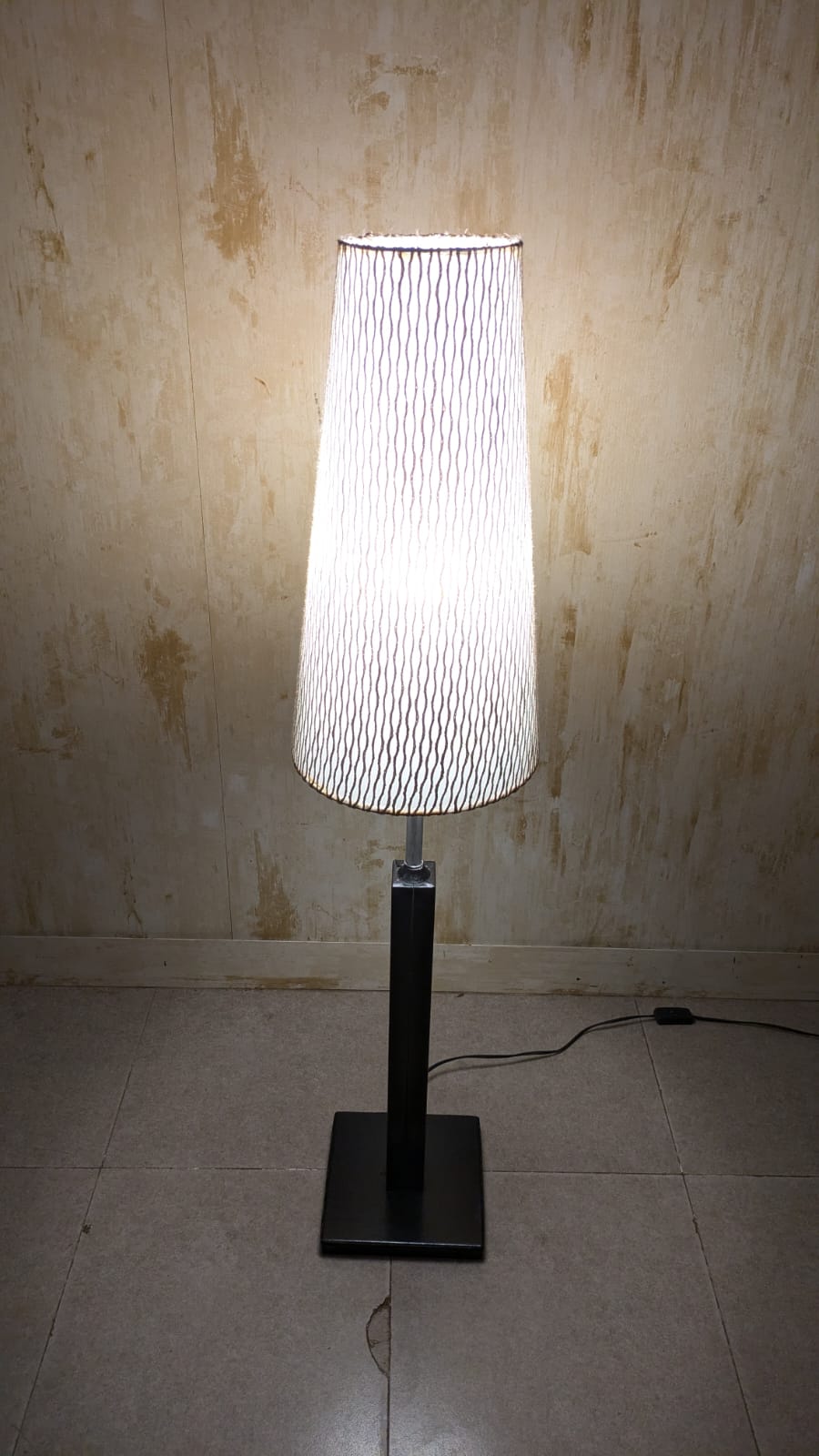 Floor lamp