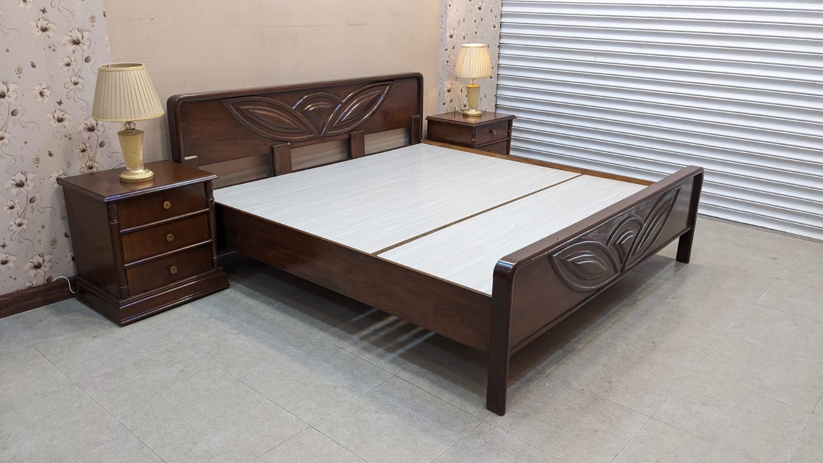 Double Bed with 2 Side Tables