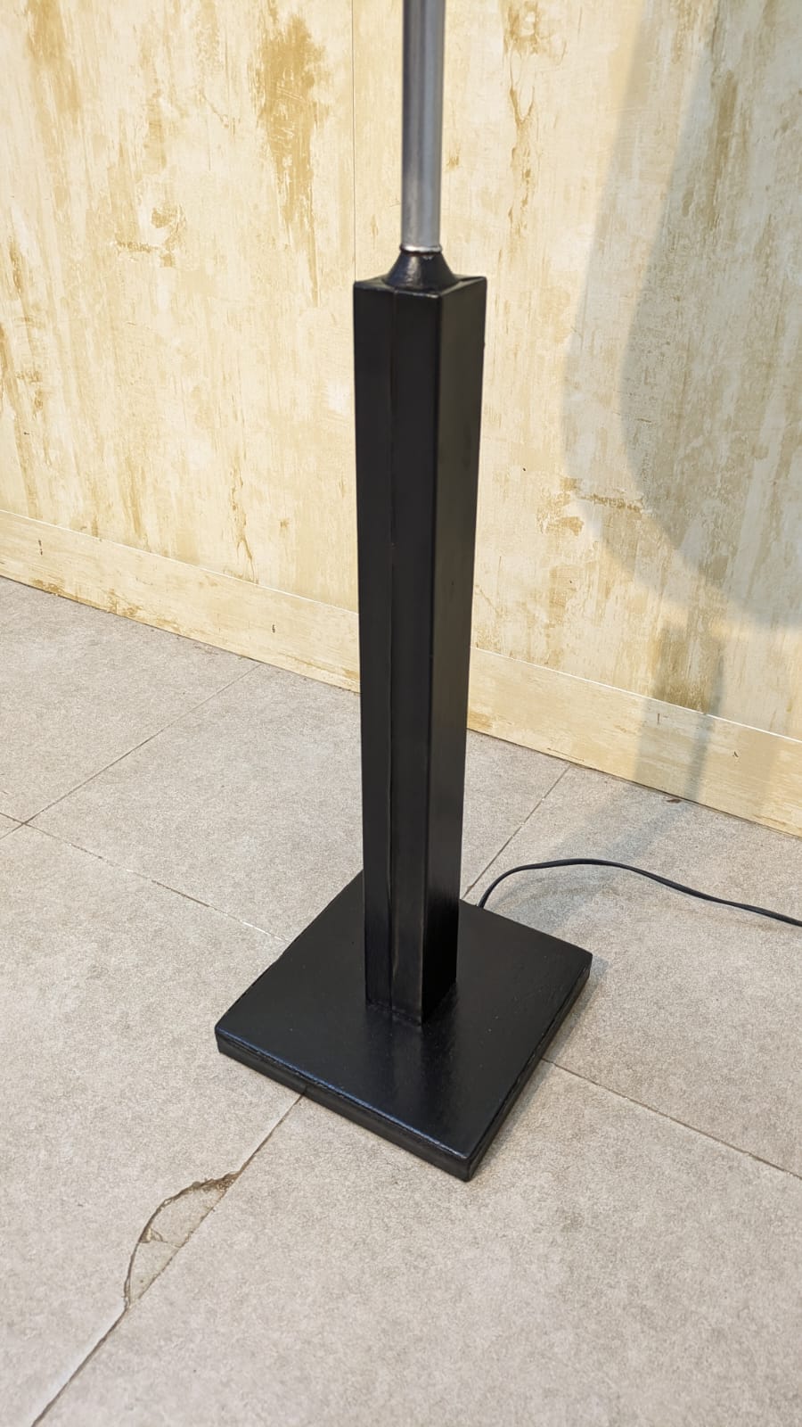 Floor lamp