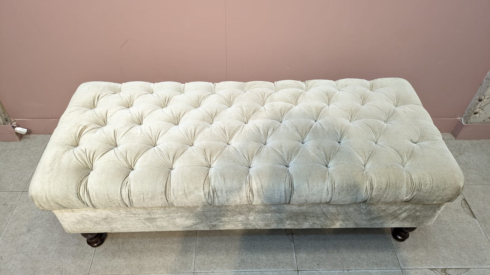 Chesterfield 2.5 Seater Settee