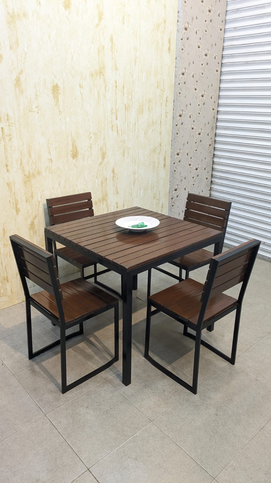 4 Seater Dining Table