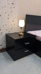 King Size Bed With 2 Side Tables