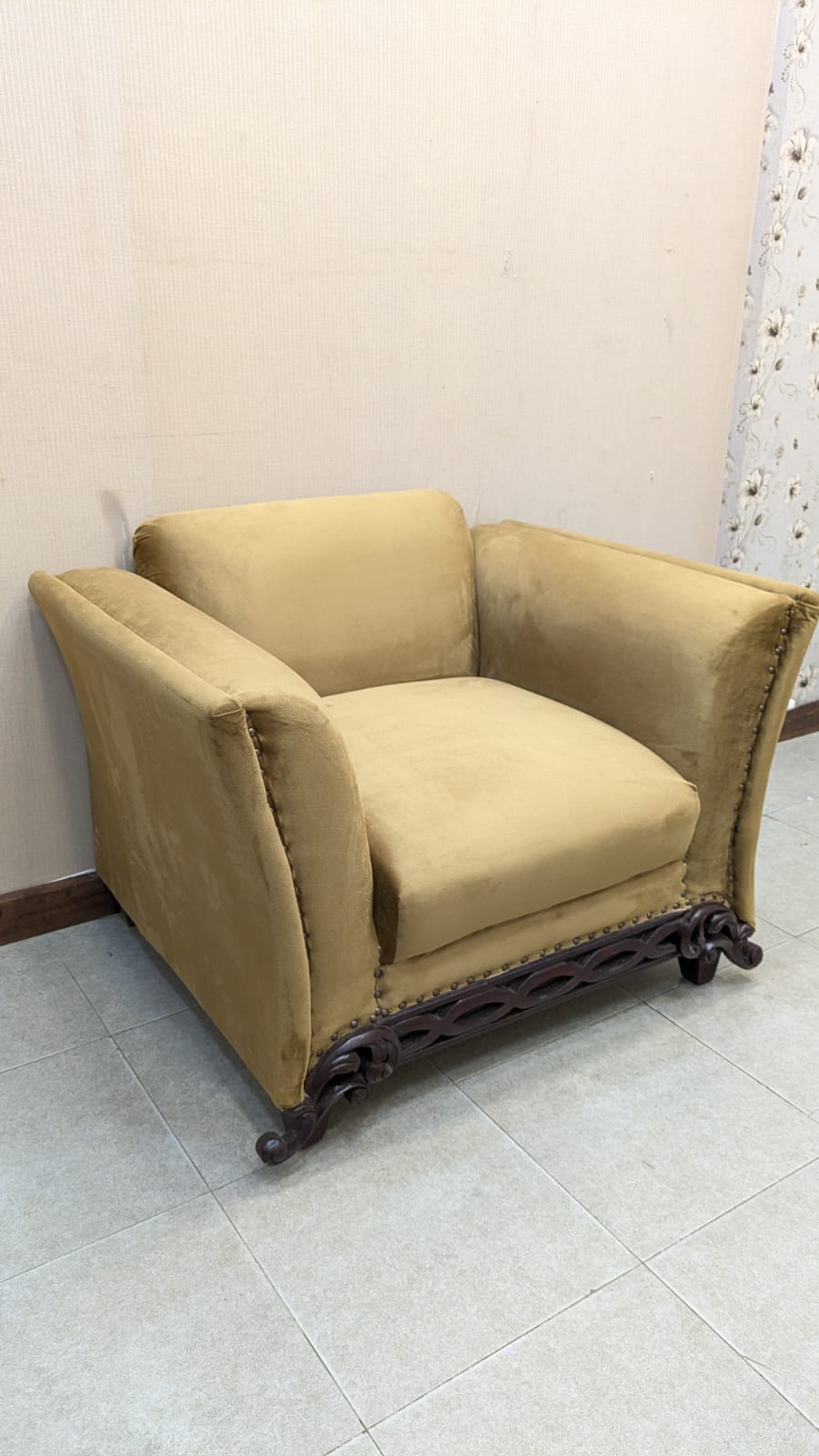 Comfortable 4 Seater Sofa Set