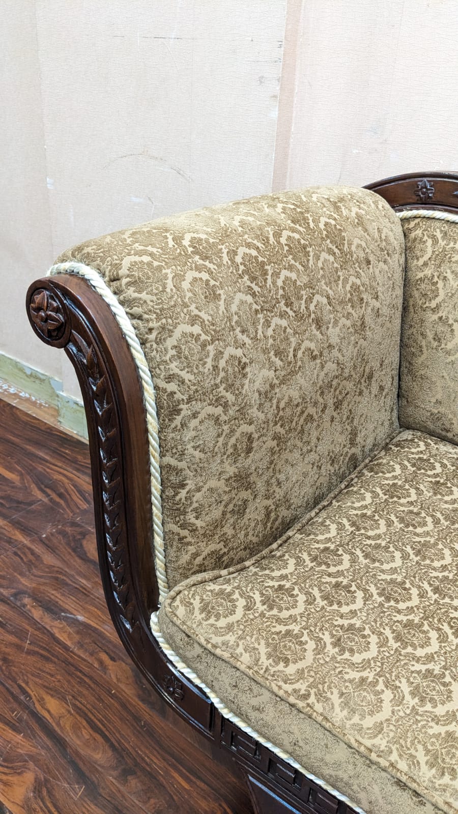 Solid Sheesham Wood 2.5 Seater Diwan