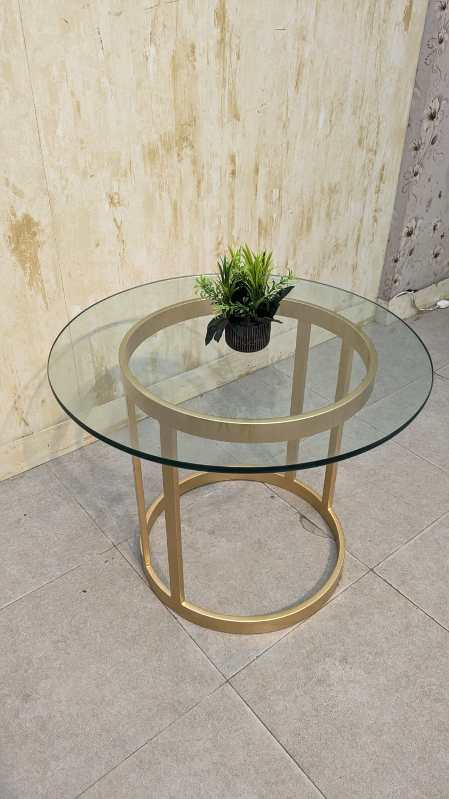 Corner Table
