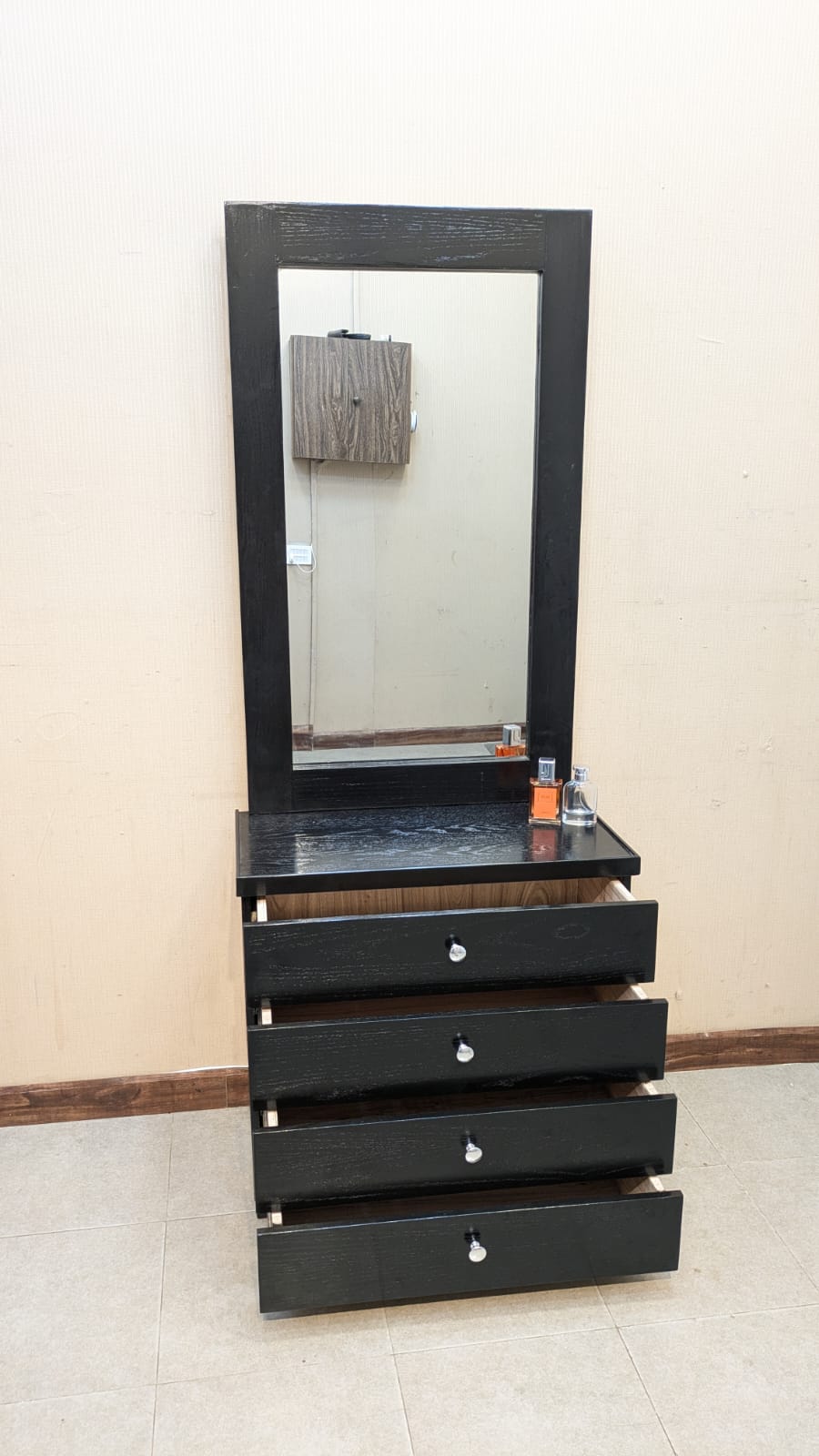 Twin Size Bed With Dressing Table