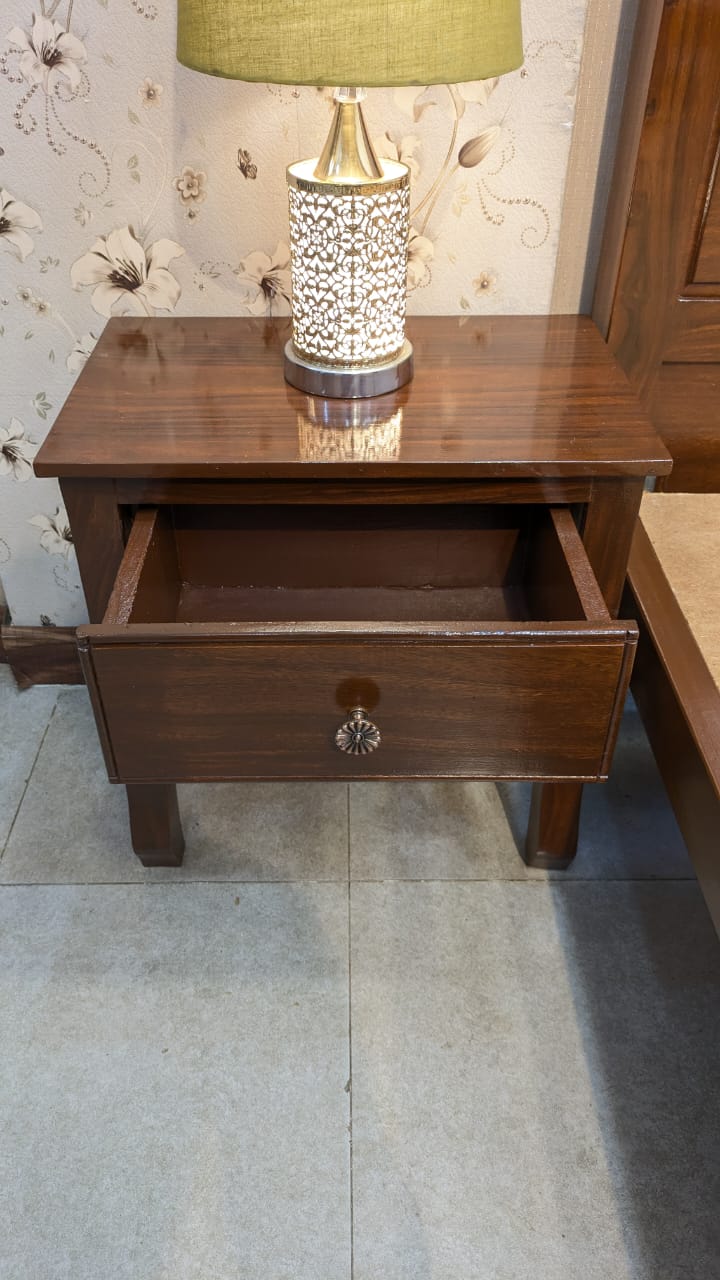 Solid Sheesham Wood Pair Of Single Beds with 2 Side Tables