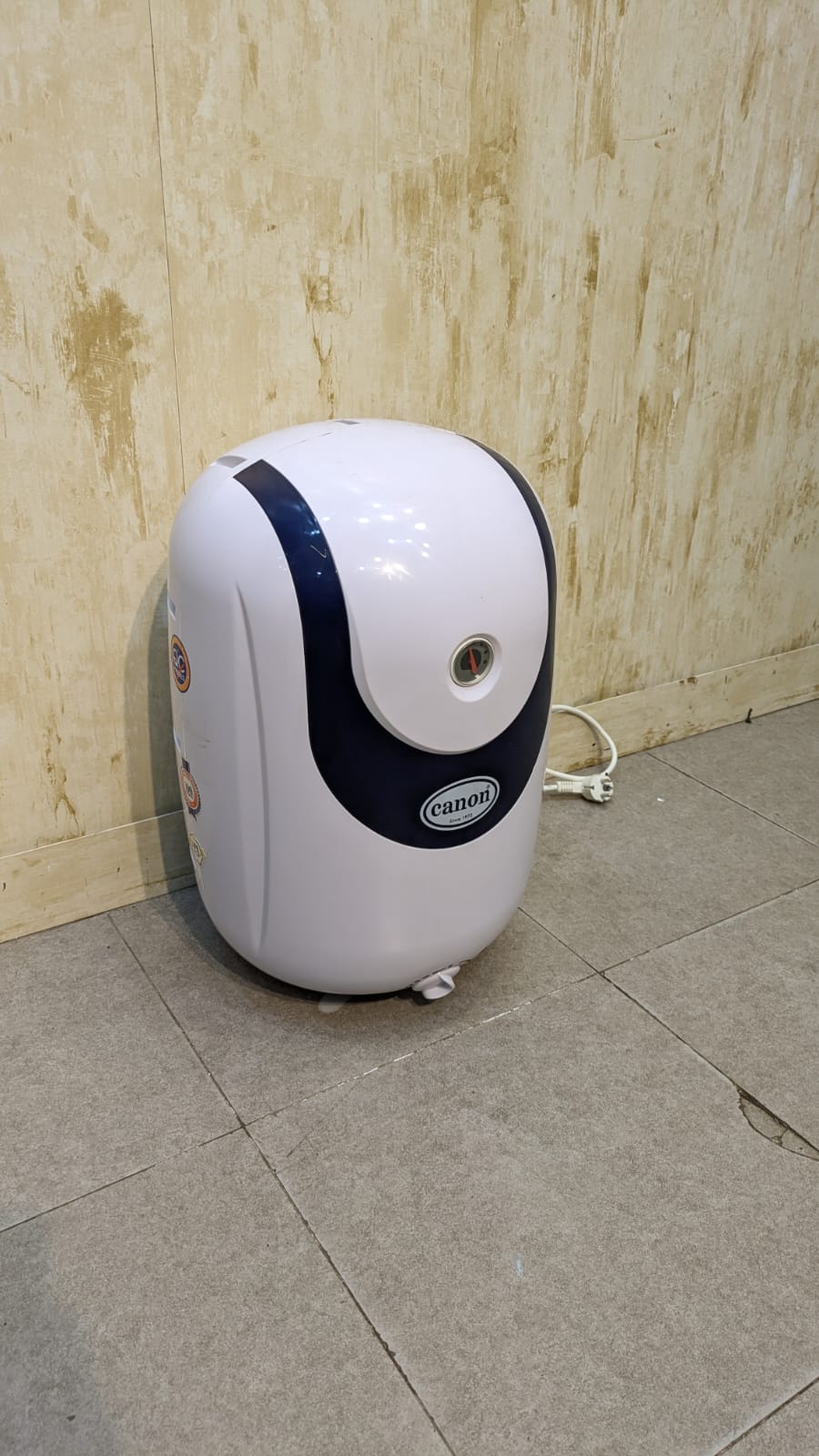 Canon Electric Geyser