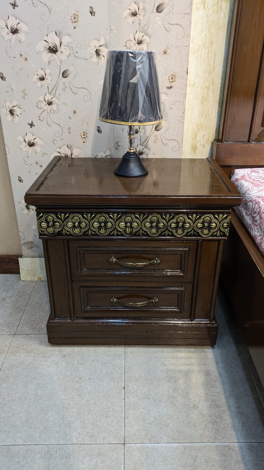 Elegant King Size Bedroom Set