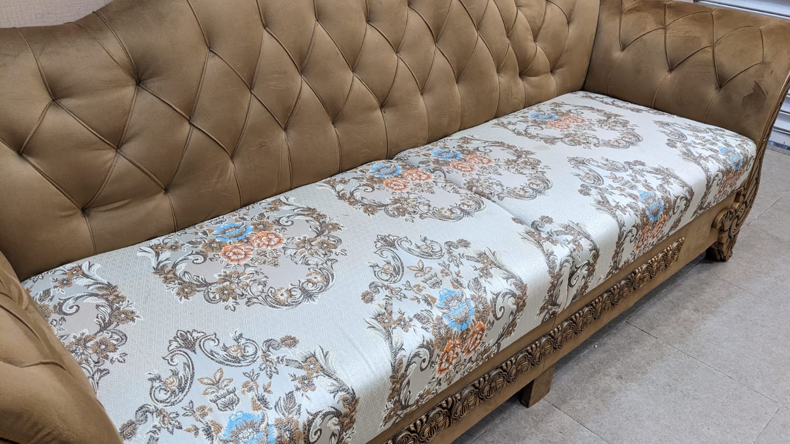 Luxurious 7 Seater Sofa Set