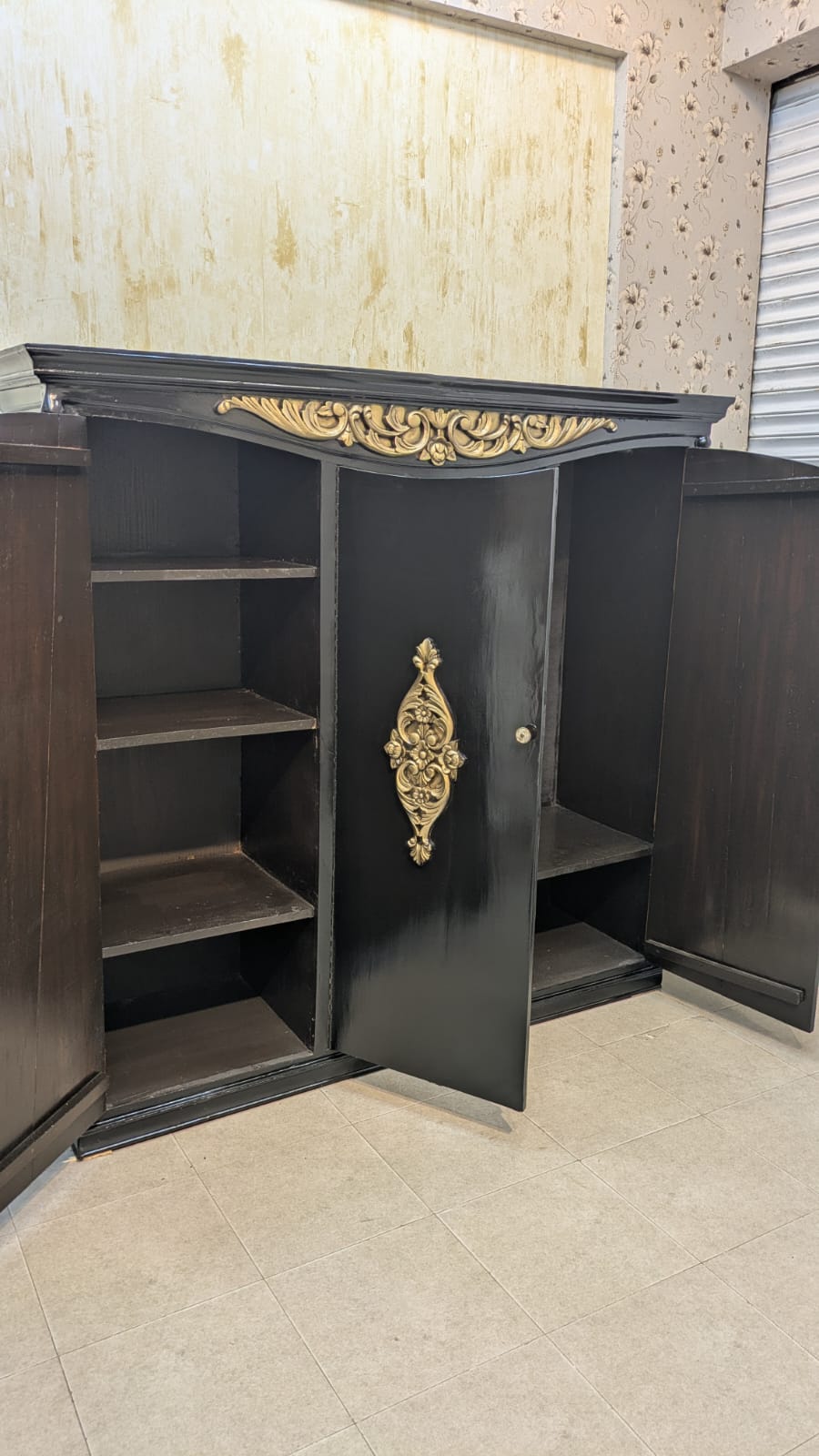 Solid Sheesham Wood 3 Door Almirah