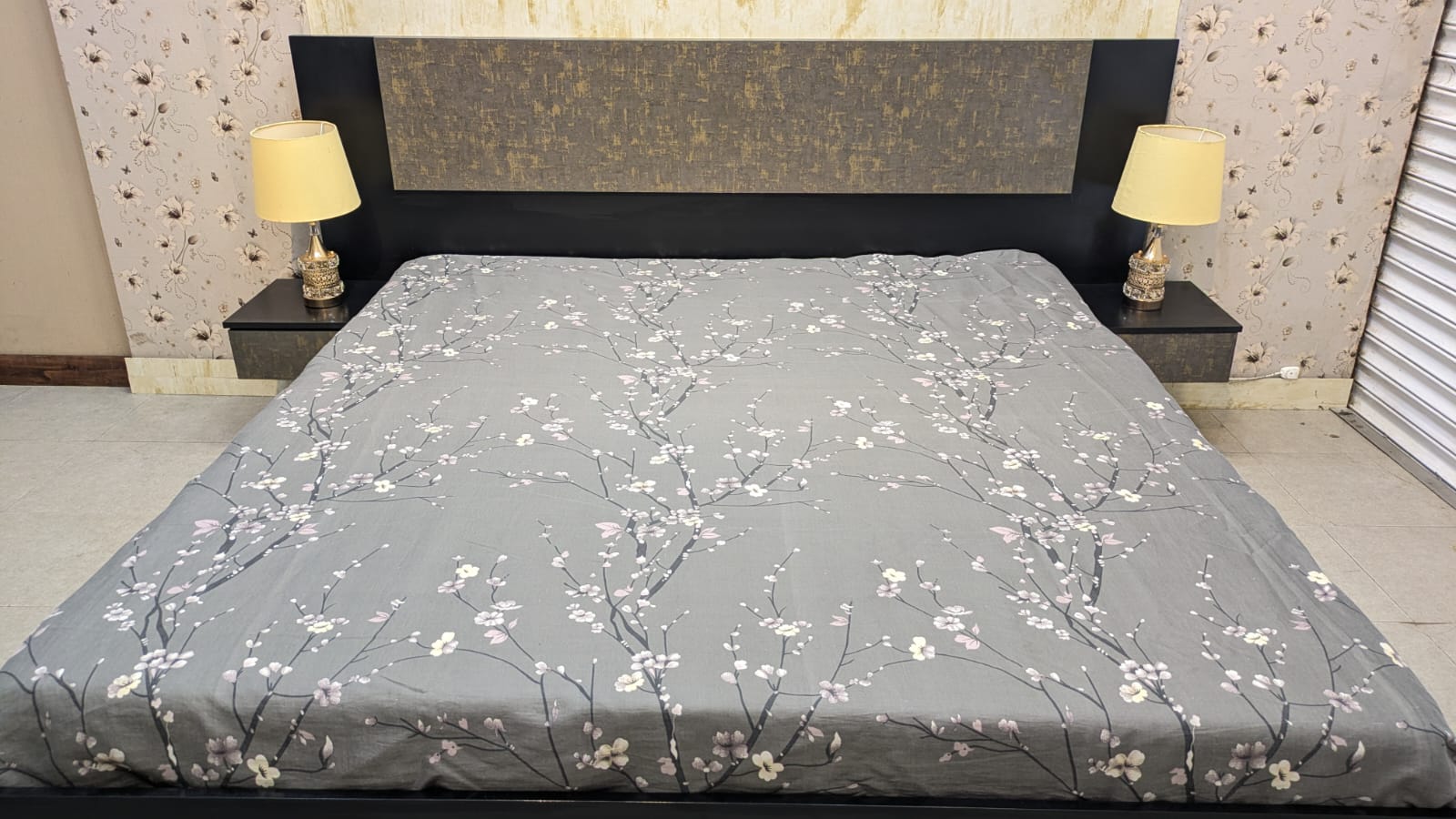 Habitt Novak King Size Bed Set