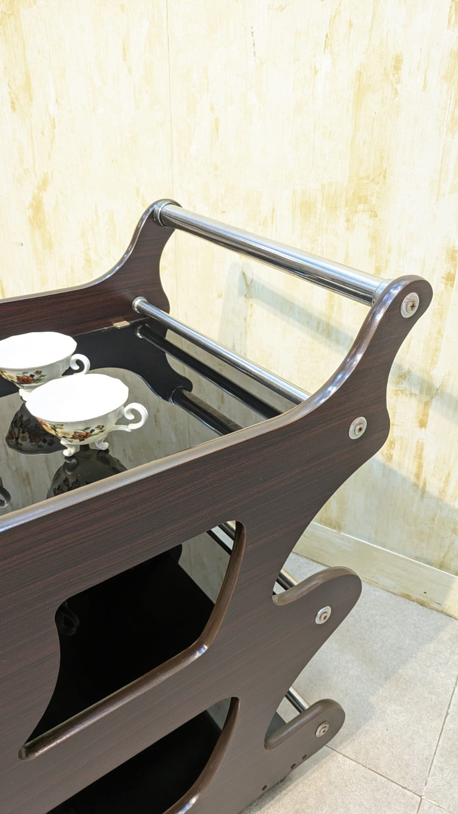 BEAUTIFUL MODERN 3-TIER TEA TROLLEY