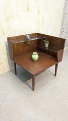 Corner Table