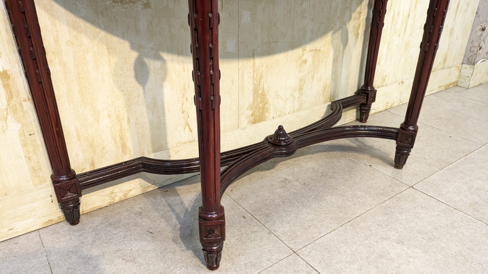 Console with wall Mounted Mirror