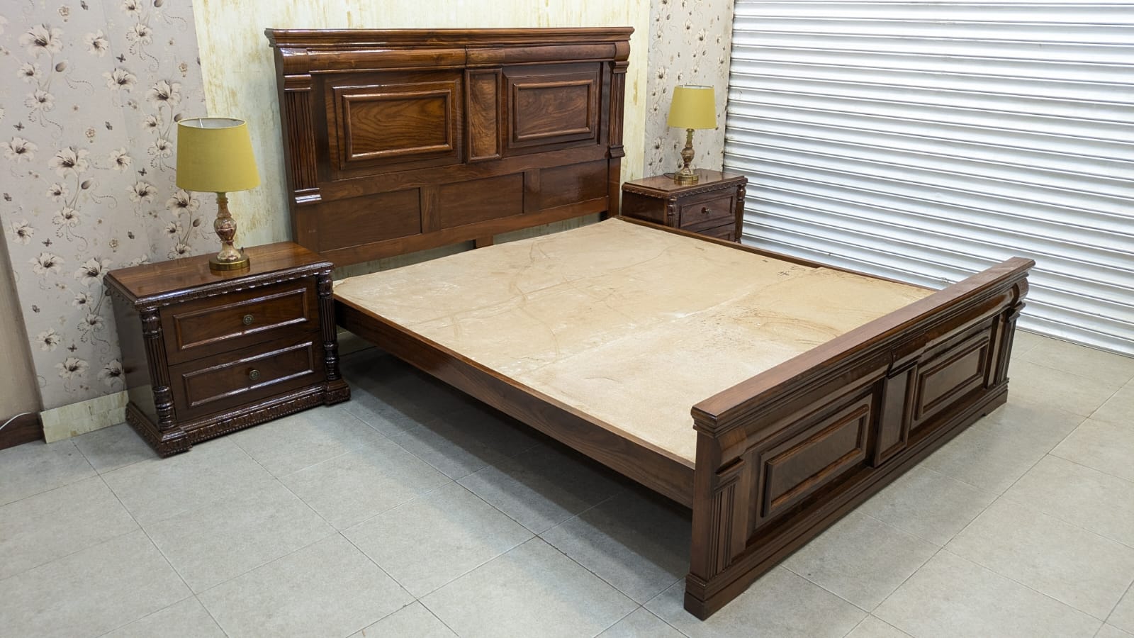 King Size Bed With 2 Side Tables and Mattress
