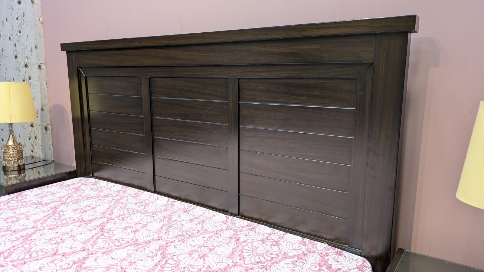 Elegant Queen Size Bed with 2 Side Tables