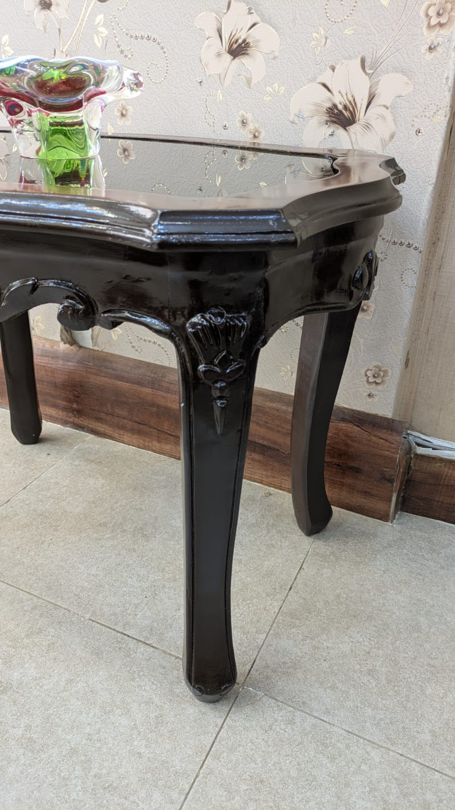 Corner Table