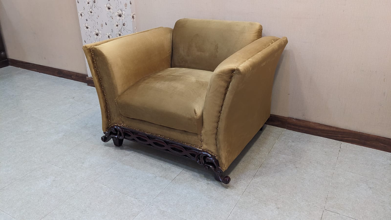 Comfortable 4 Seater Sofa Set