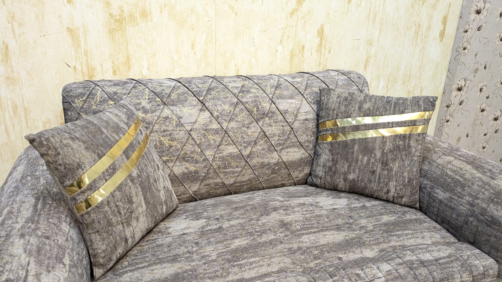 Turkish Design 7 Seater Sofa Set with Center Table