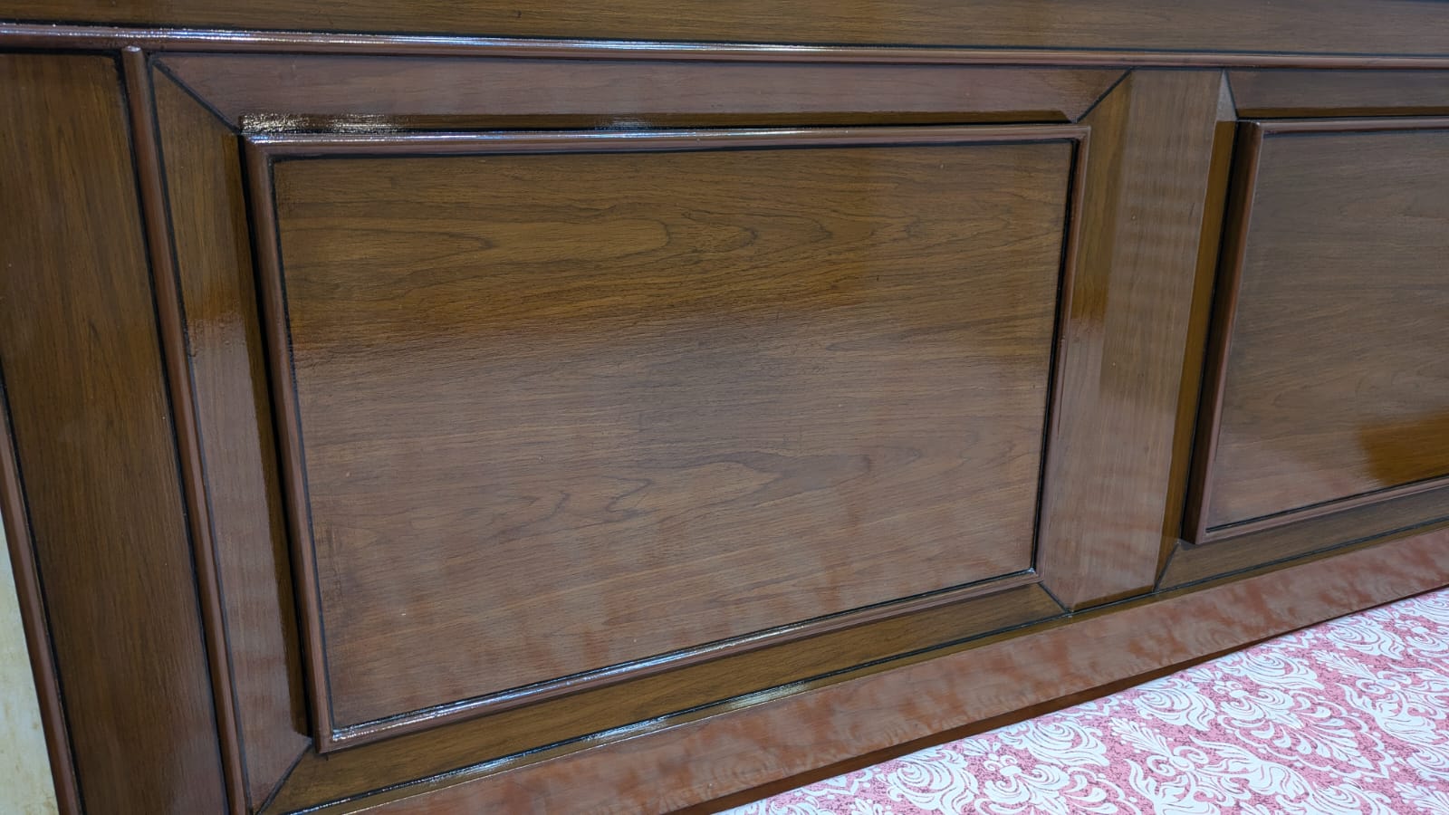 Elegant King Size Bedroom Set