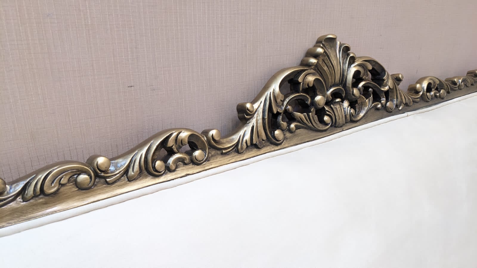 Solid Sheesham Wood 5 Seater Chinioti Sofa Set