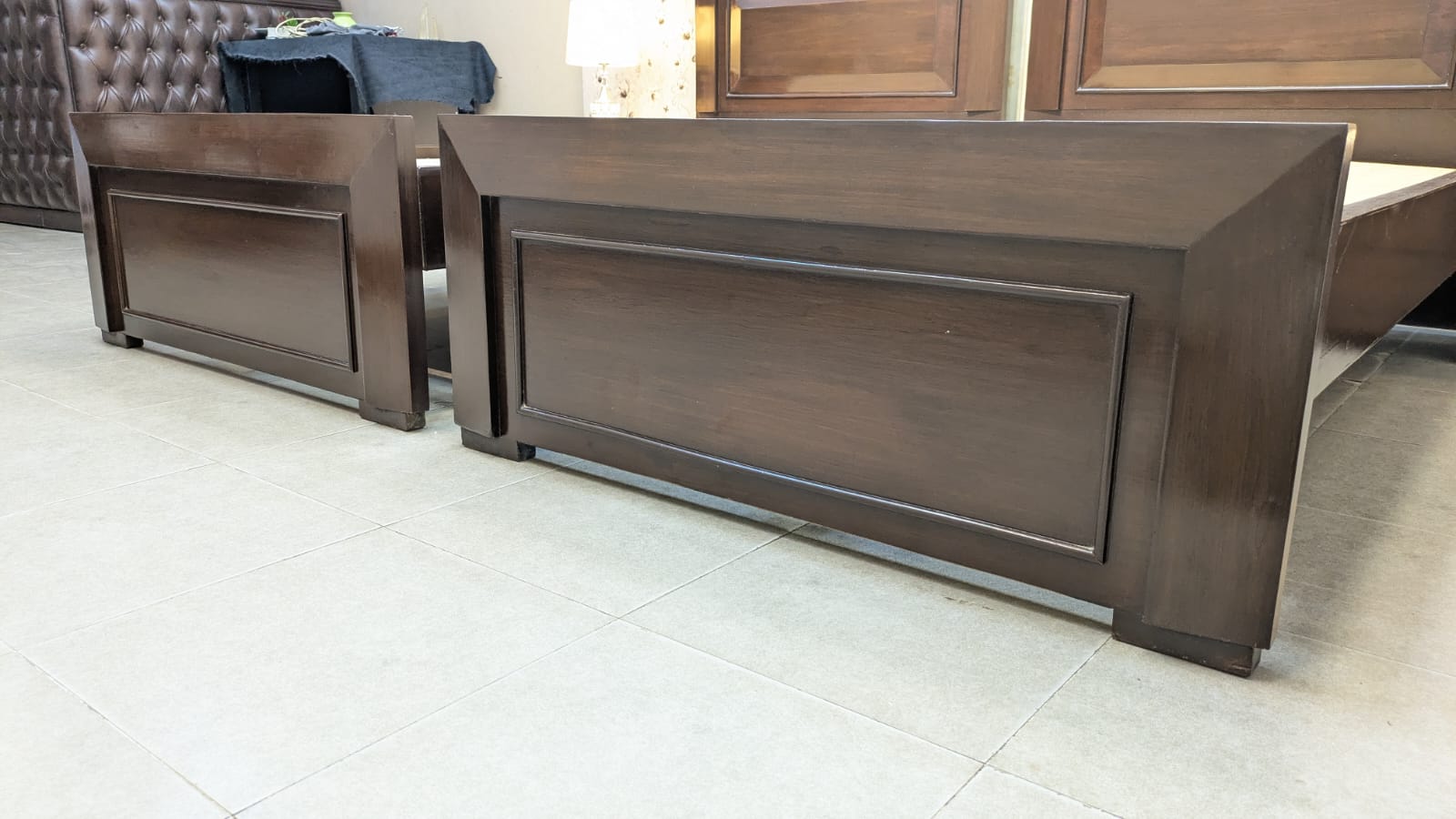 Pair Of Single Beds with 2 Side Tables