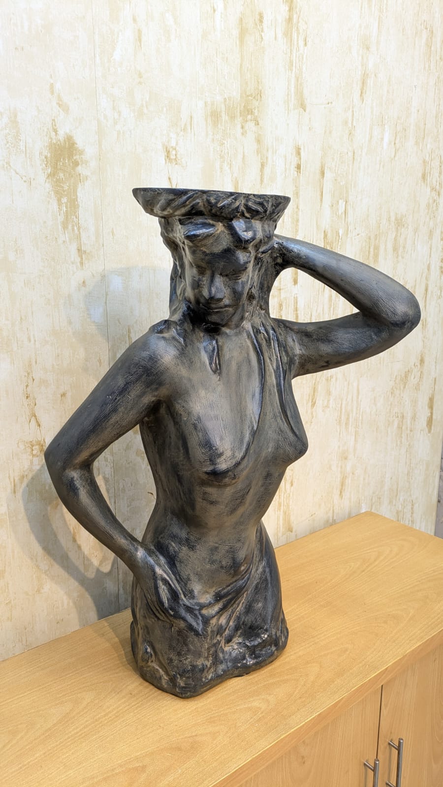 Brand New Lady Sculpture Figurine