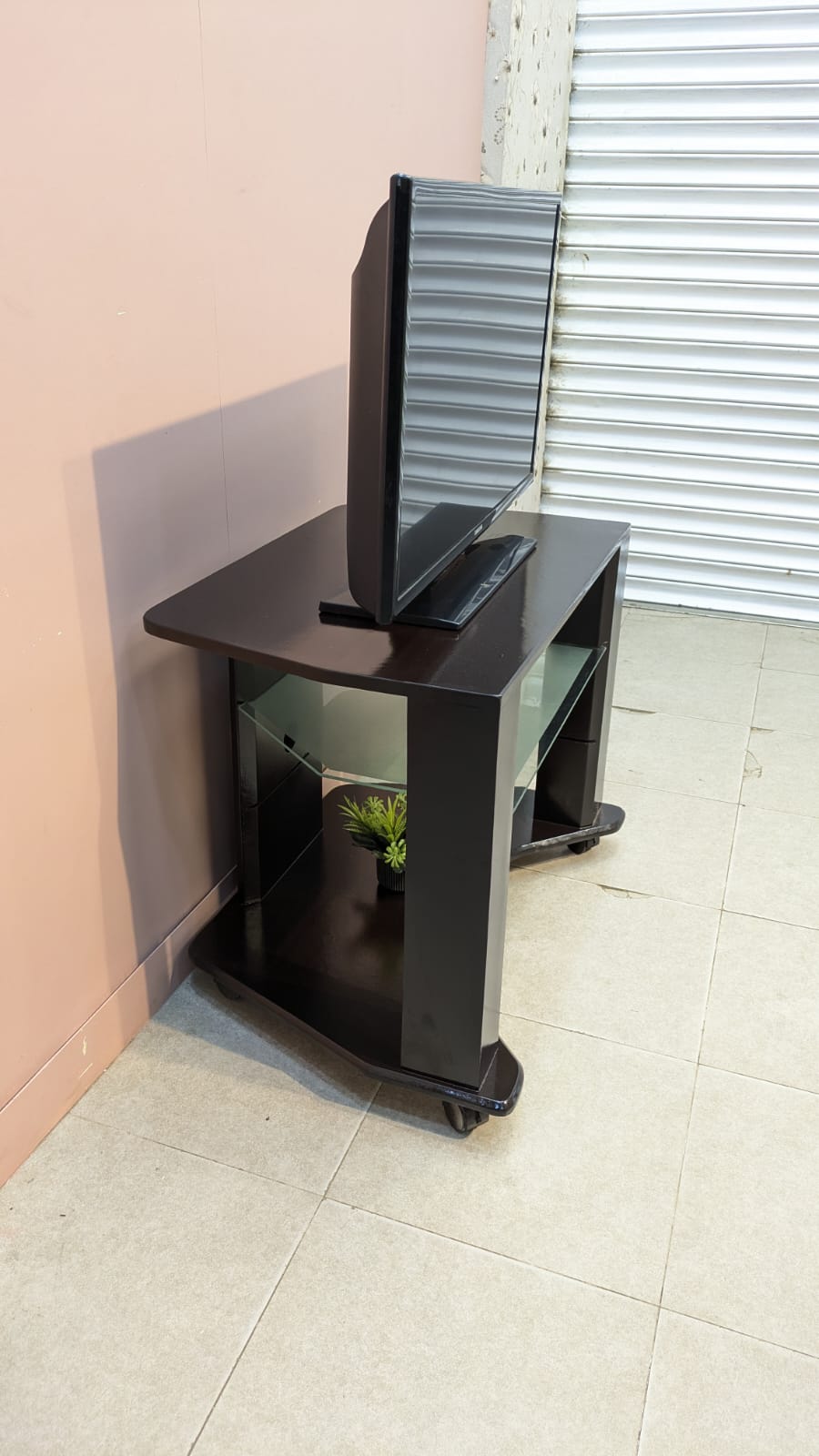 Elegant TV Trolley