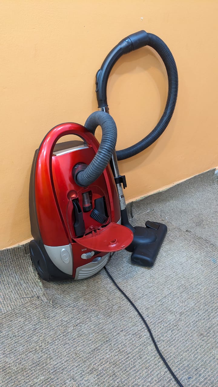 Nikai Vacuum Cleaner