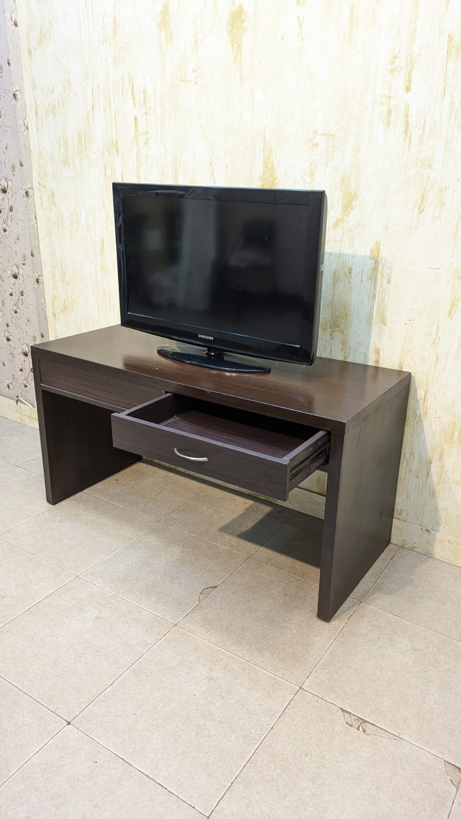 Modern Led unit