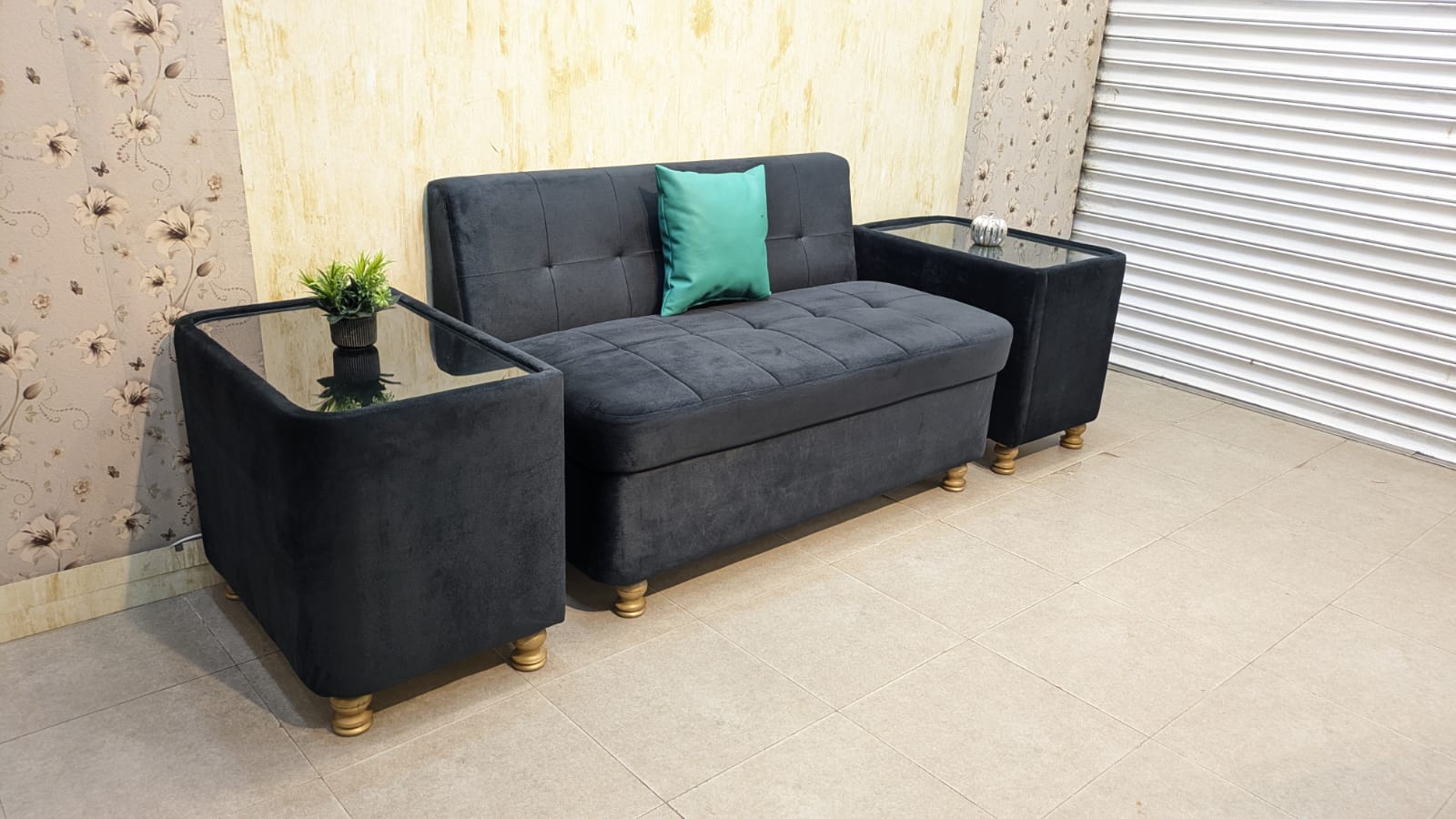 4 Seater Sofa Set With corner Tables