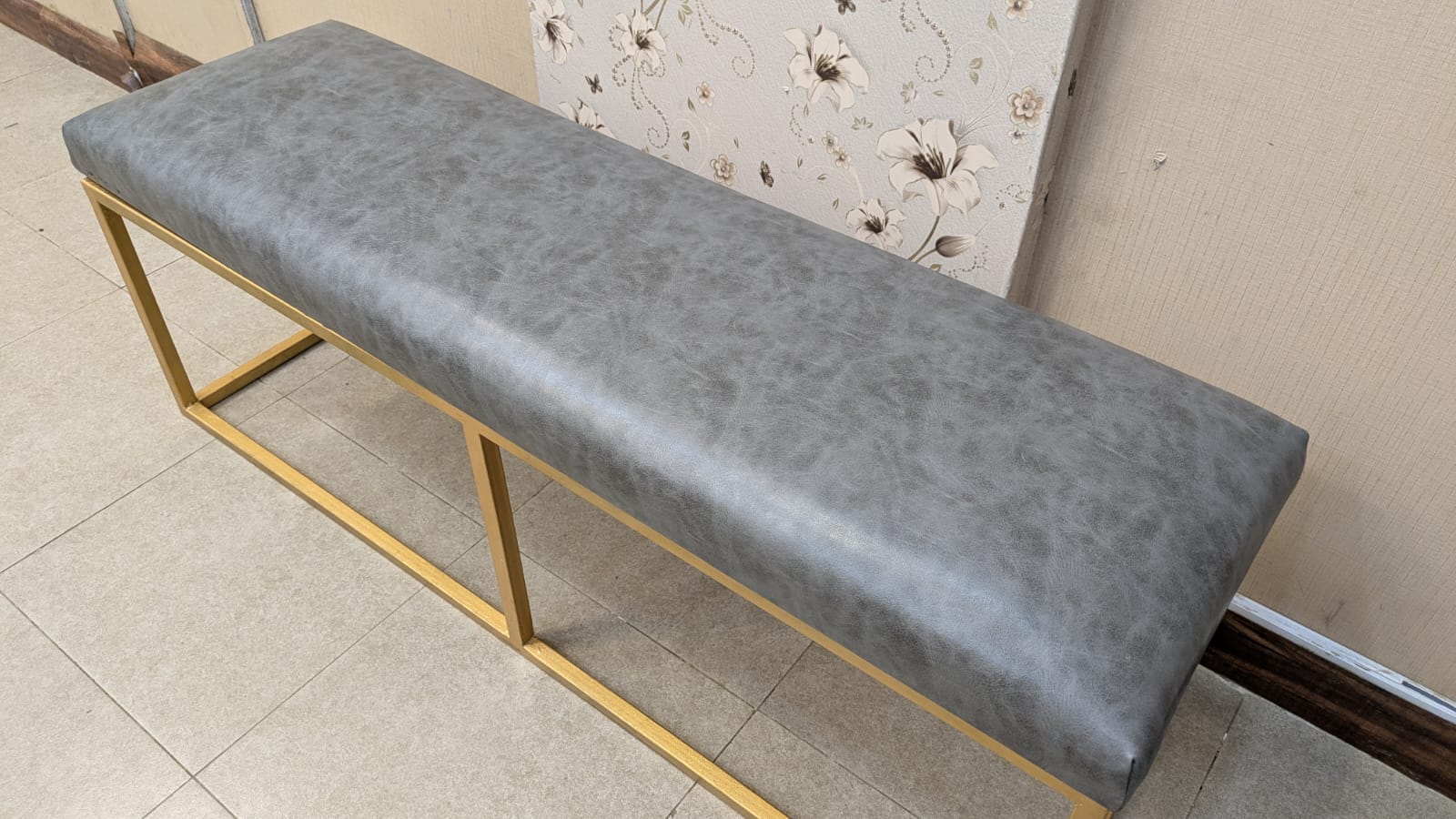 Modern Design 6 Seater Dining Table with Marble Top