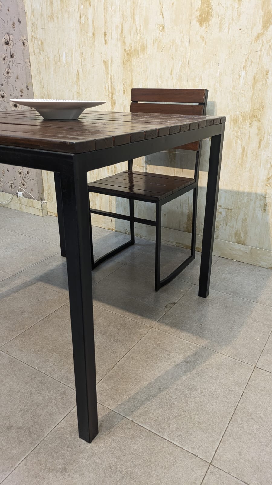 4 Seater Dining Table