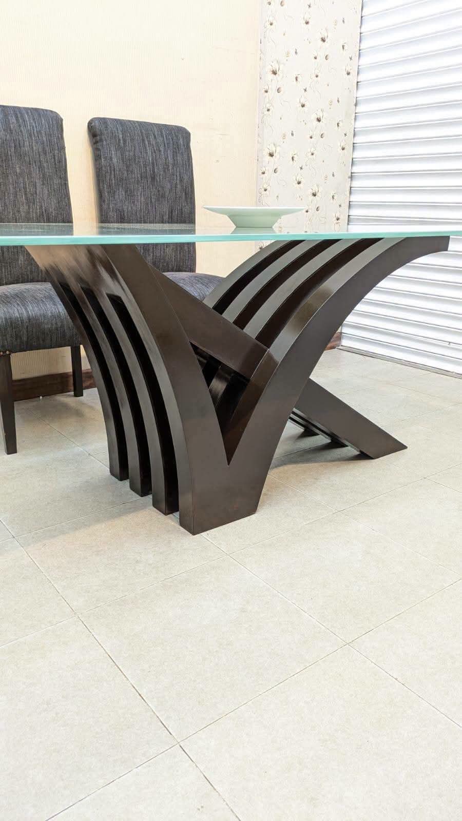 6 Seater dinning table