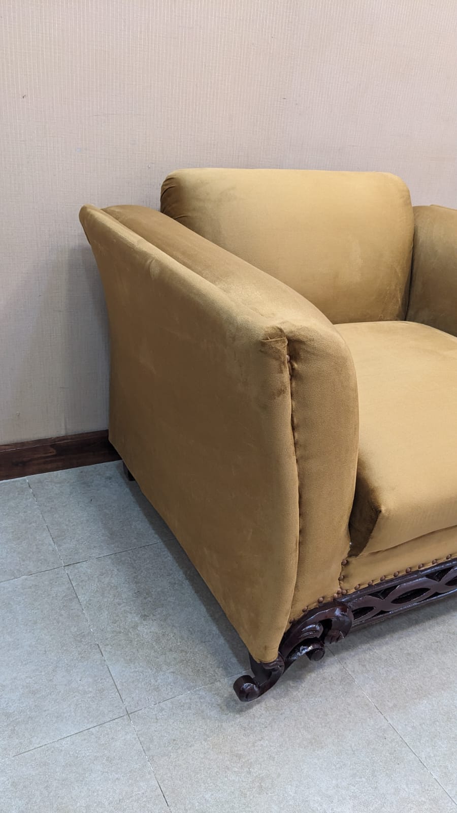Comfortable 4 Seater Sofa Set
