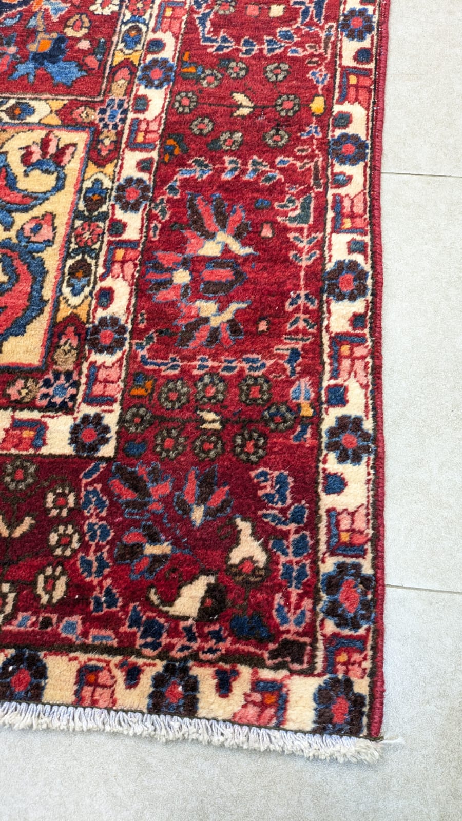 Vintage Bakhtiari Iran Hand Knotted Carpet