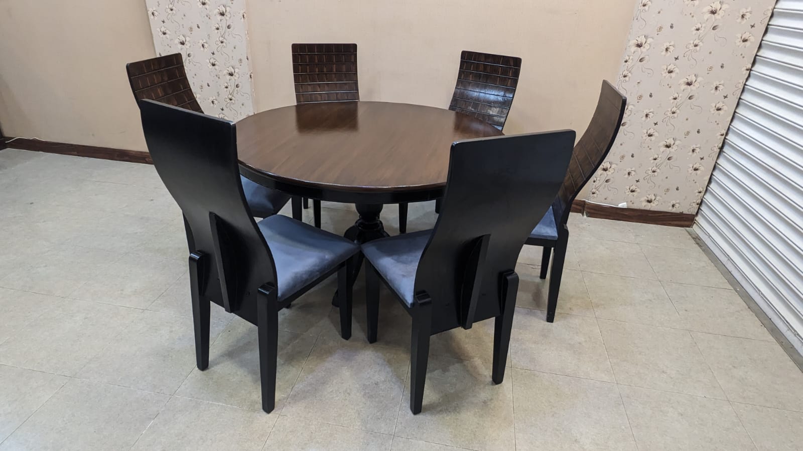 6 Seater Dining Table