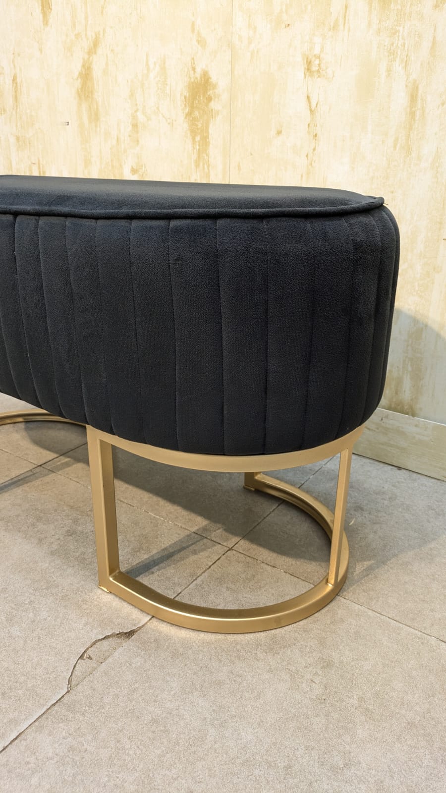 Modern Design Ottoman – Elegant & Stylish