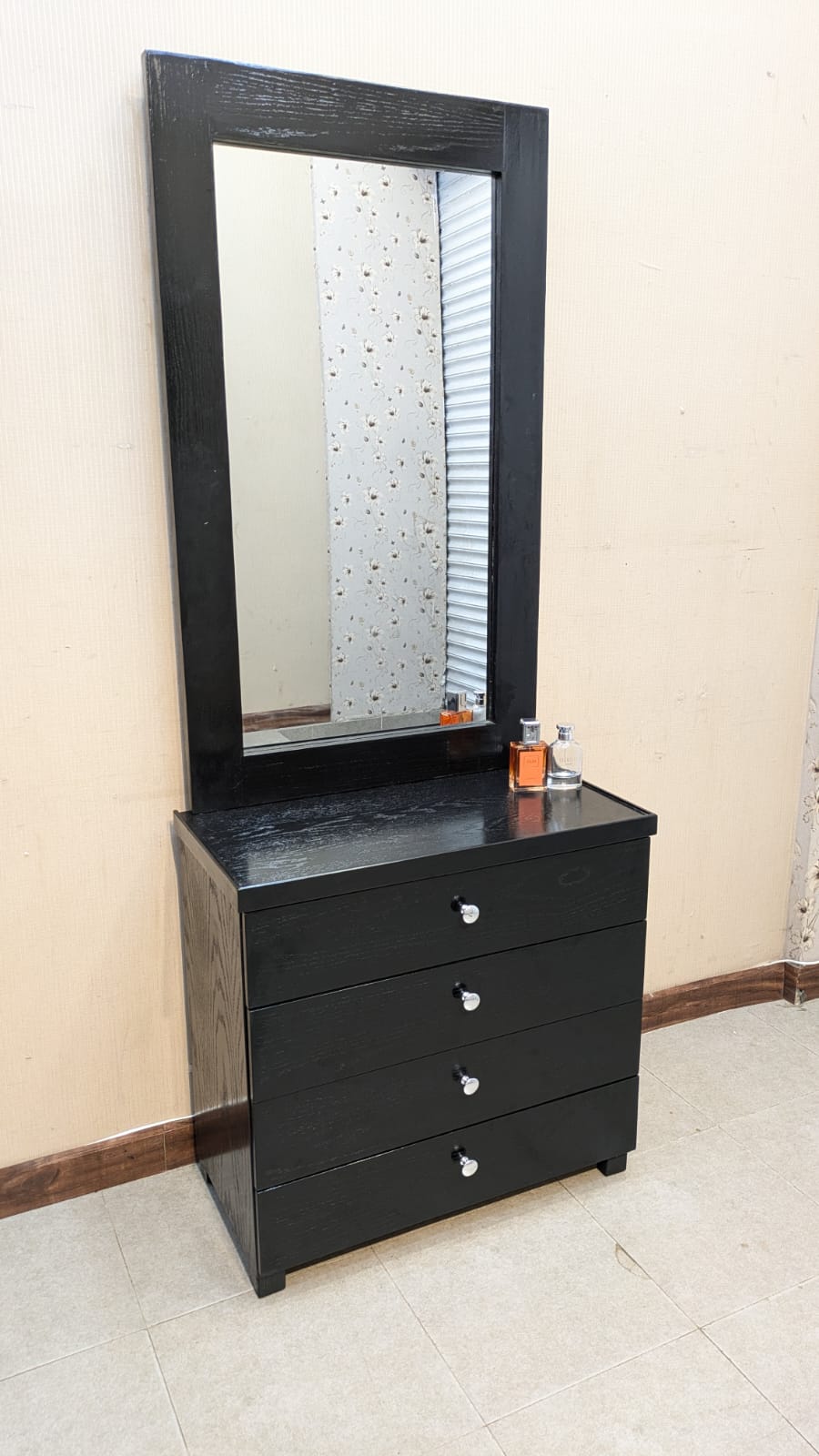 Twin Size Bed With Dressing Table